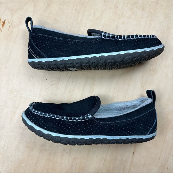 L.L. Bean Cozy Slip-On Loafers - Picture 2 of 12